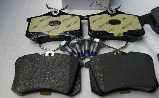 Funzione del disco e posizione posteriore Pad di freno posteriore OE 2Q0698451C con ceramica